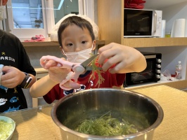 113.06.06一忠食農課-涼拌珊瑚菜:IMG_9663