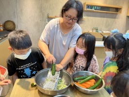 113.06.06一忠食農課-涼拌珊瑚菜:IMG_9678