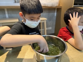 113.06.06一忠食農課-涼拌珊瑚菜:IMG_9681