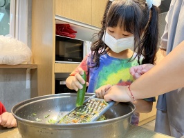 113.06.06一忠食農課-涼拌珊瑚菜:IMG_9692