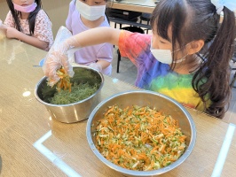 113.06.06一忠食農課-涼拌珊瑚菜:IMG_9730