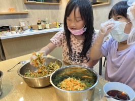 113.06.06一忠食農課-涼拌珊瑚菜:IMG_9733