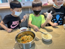 113.06.06一忠食農課-涼拌珊瑚菜:IMG_9736