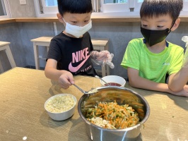 113.06.06一忠食農課-涼拌珊瑚菜:IMG_9738