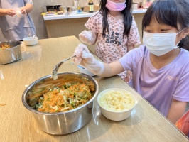 113.06.06一忠食農課-涼拌珊瑚菜:IMG_9740