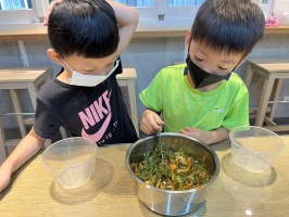 113.06.06一忠食農課-涼拌珊瑚菜:IMG_9757
