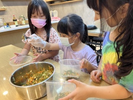113.06.06一忠食農課-涼拌珊瑚菜:IMG_9759