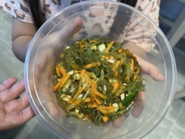 113.06.06一忠食農課-涼拌珊瑚菜:IMG_9768
