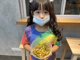 113.06.06一忠食農課-涼拌珊瑚菜:IMG_9771