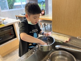113.06.06一忠食農課-涼拌珊瑚菜:IMG_9790